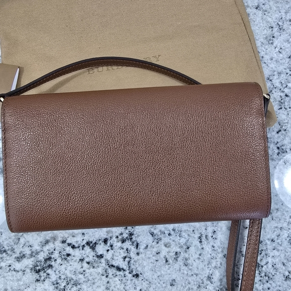 ‼️SOLD‼️Burberry Henley Logo Crossbody Bag - Picture 6 of 8